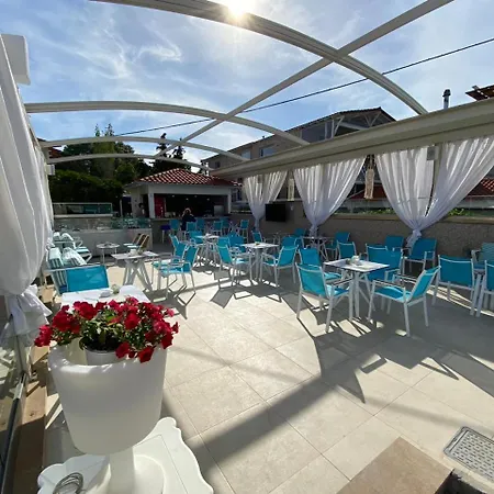 Hotel Angelina 2*