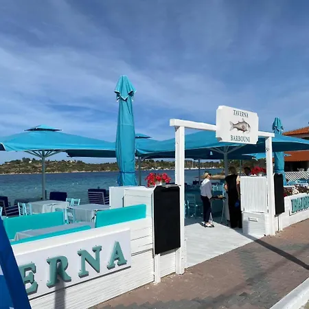 Hotell Angelina Ormos Panagias