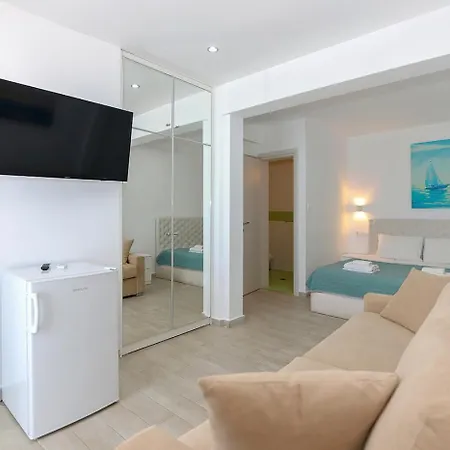 Hotell Angelina Ormos Panagias