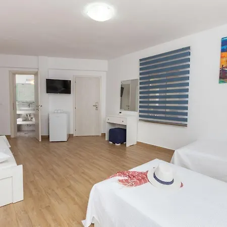 Angelina Hotel Ormos Panagias