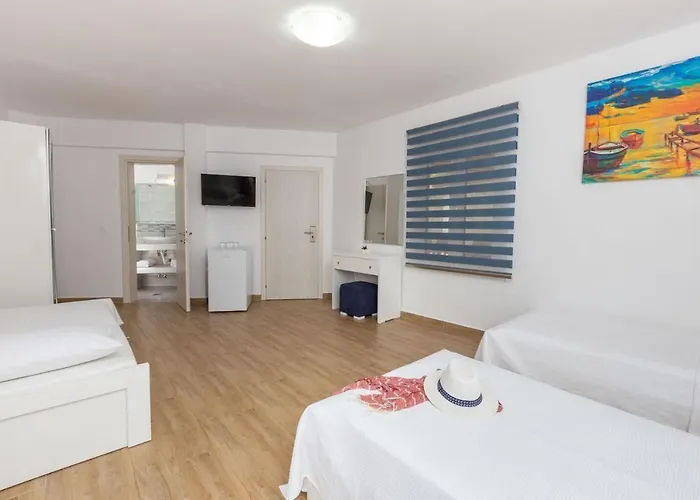 Angelina Hotel Ormos Panagias
