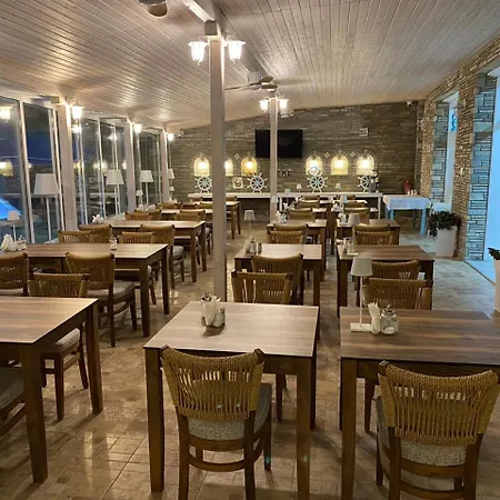 Angelina אורמוס פנגיאס