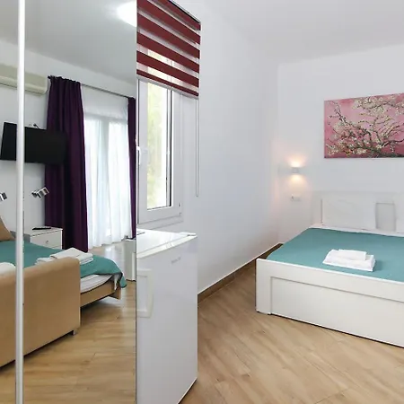 Angelina 2* Ormos Panagias